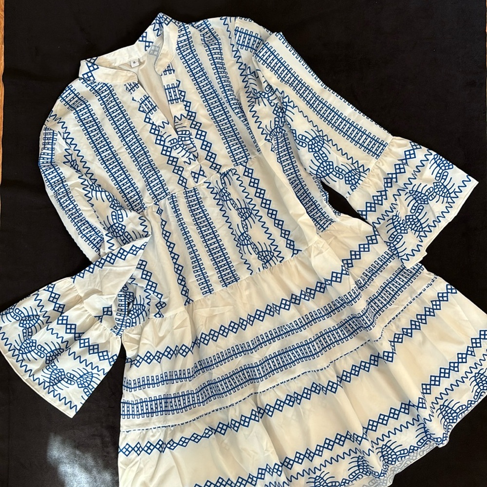🌺 Blue & White Beach Cover Up